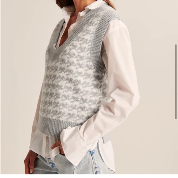 NEW Abercrombie and Fitch Houndstooth Vest brand new with tags in gray NWT - Picture 3 of 10